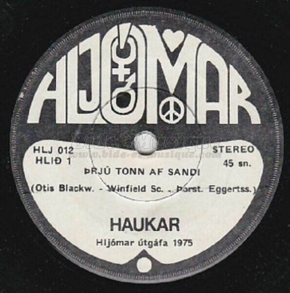Haukar - Þrjú tonn af sandi